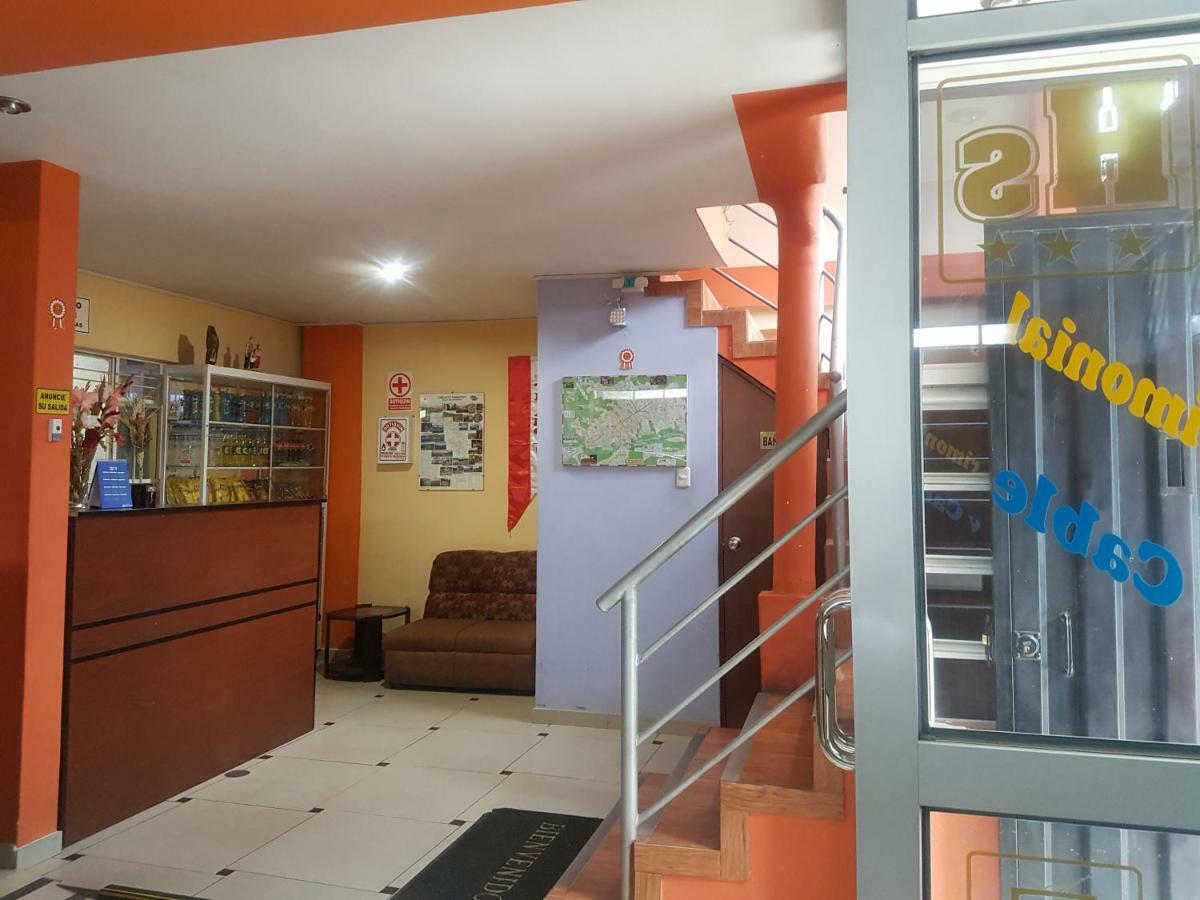 Hostal Los Pinos Huancayo Ngoại thất bức ảnh