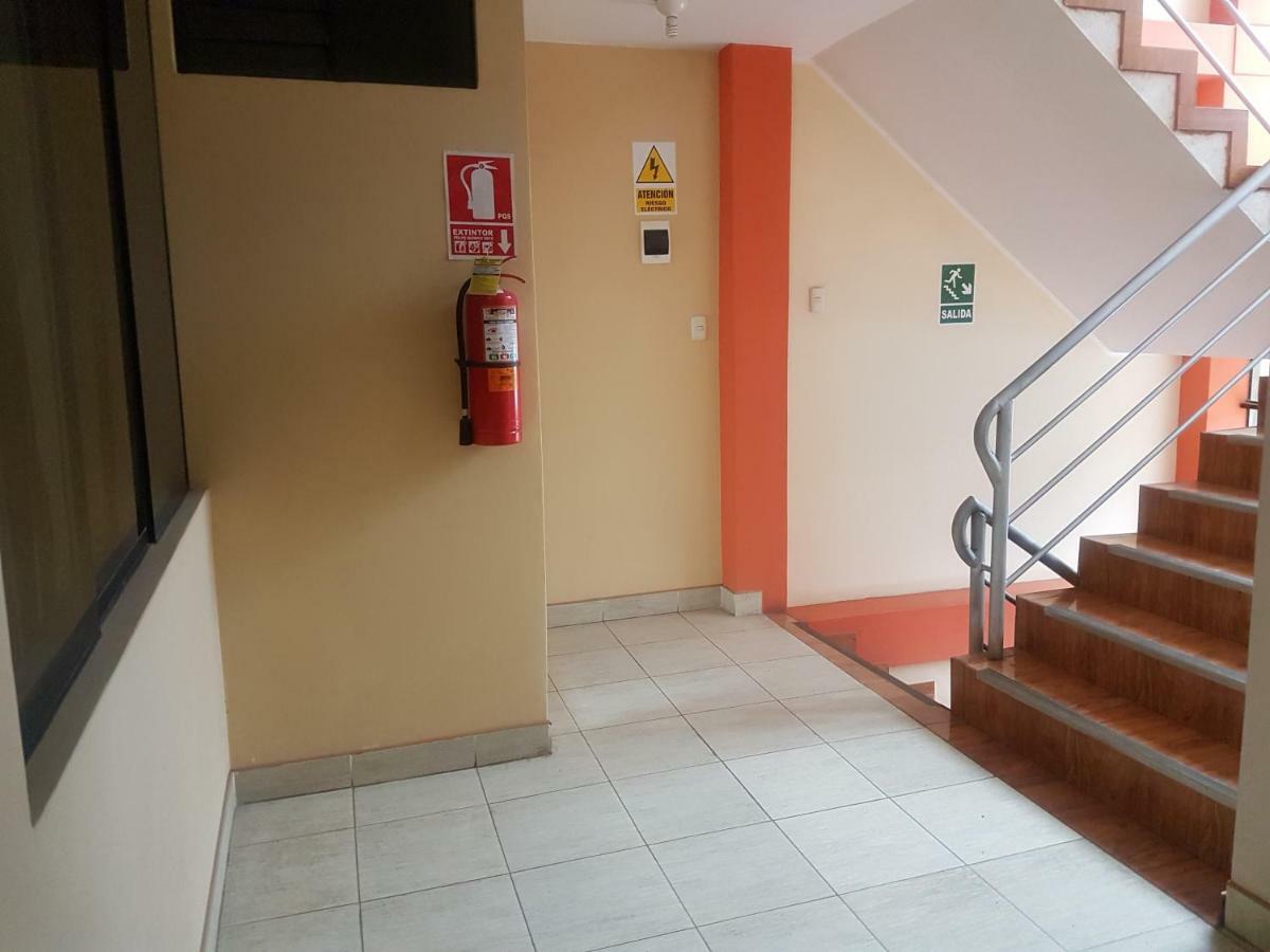 Hostal Los Pinos Huancayo Ngoại thất bức ảnh